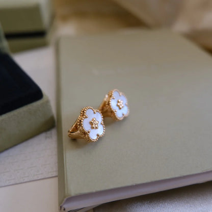 [Eternal Jewelry]LUCKY WHITE MOP EARRINGS