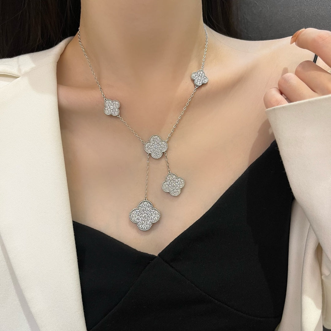 [エターナルジュエリー] クローバー5モチーフ シルバーダイヤモンドネックレス