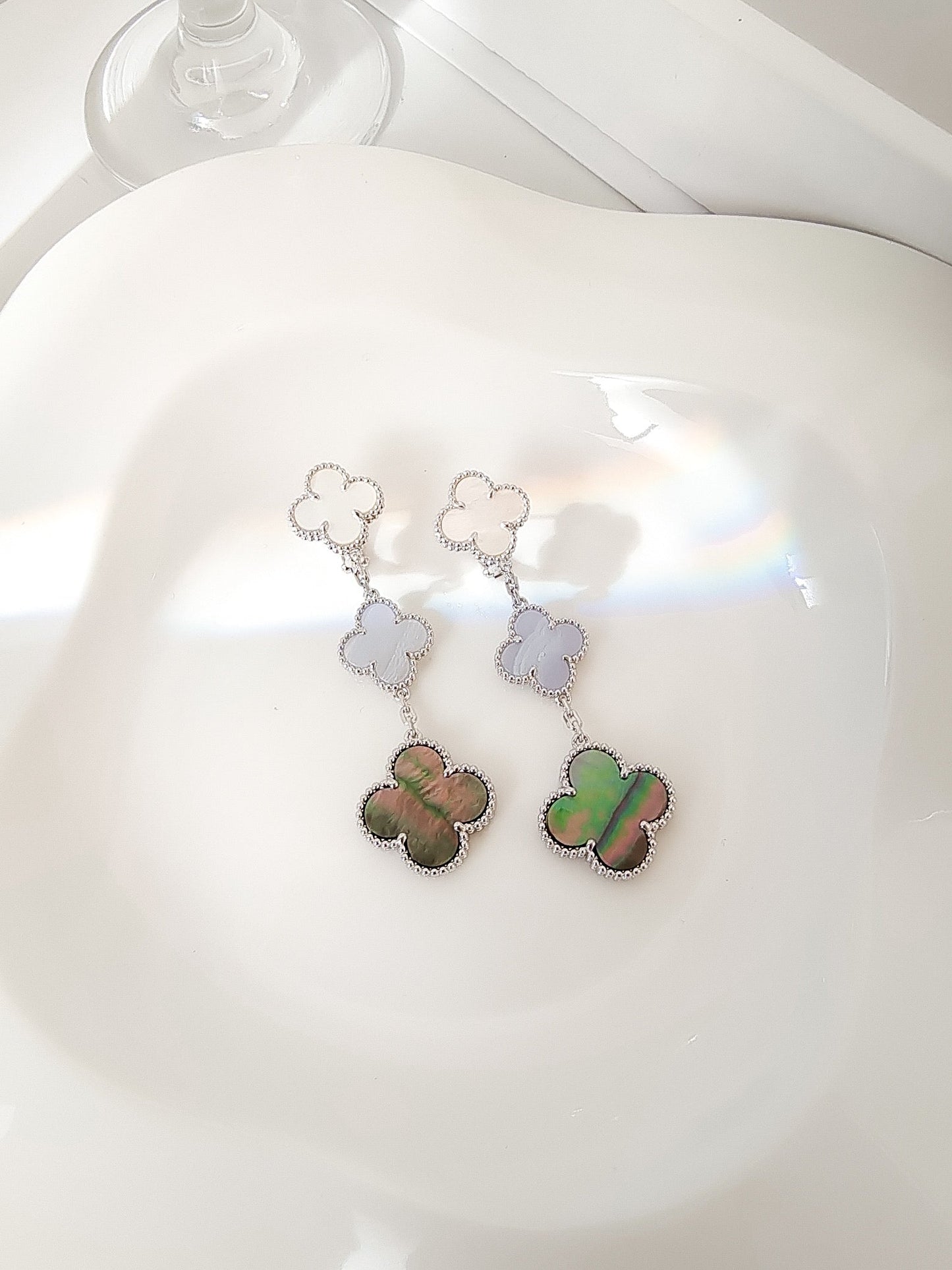 [Eternal Jewelry]CLOVER 3 MOTIFS CHALCEDONY DARK MOP SILVER EARRINGS