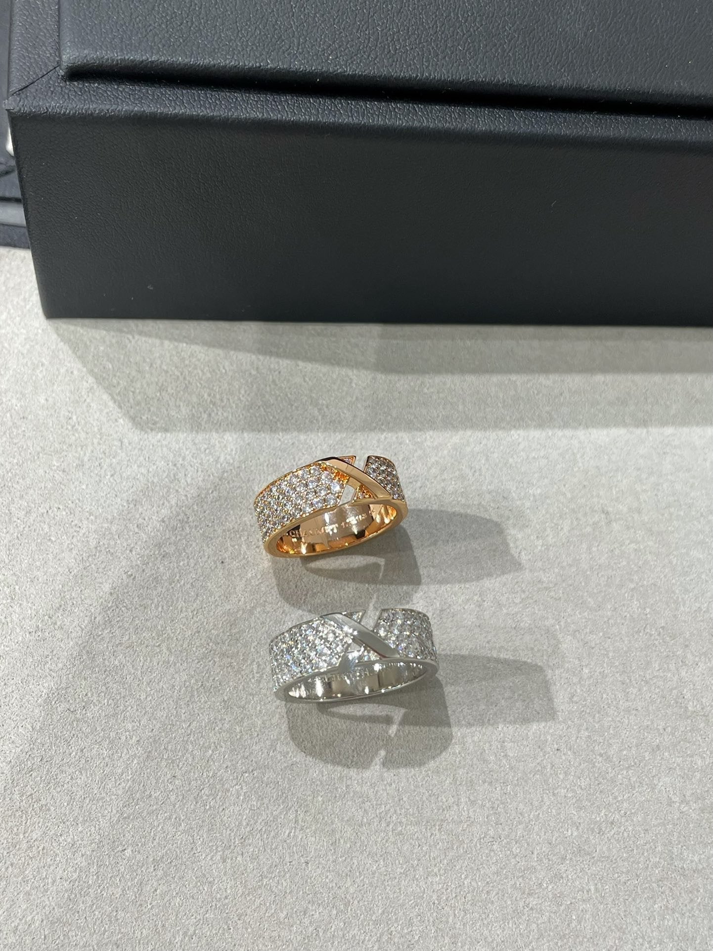 [Eternal Jewelry]LIENS EVIDENCE  DIAMOND PAVED RING