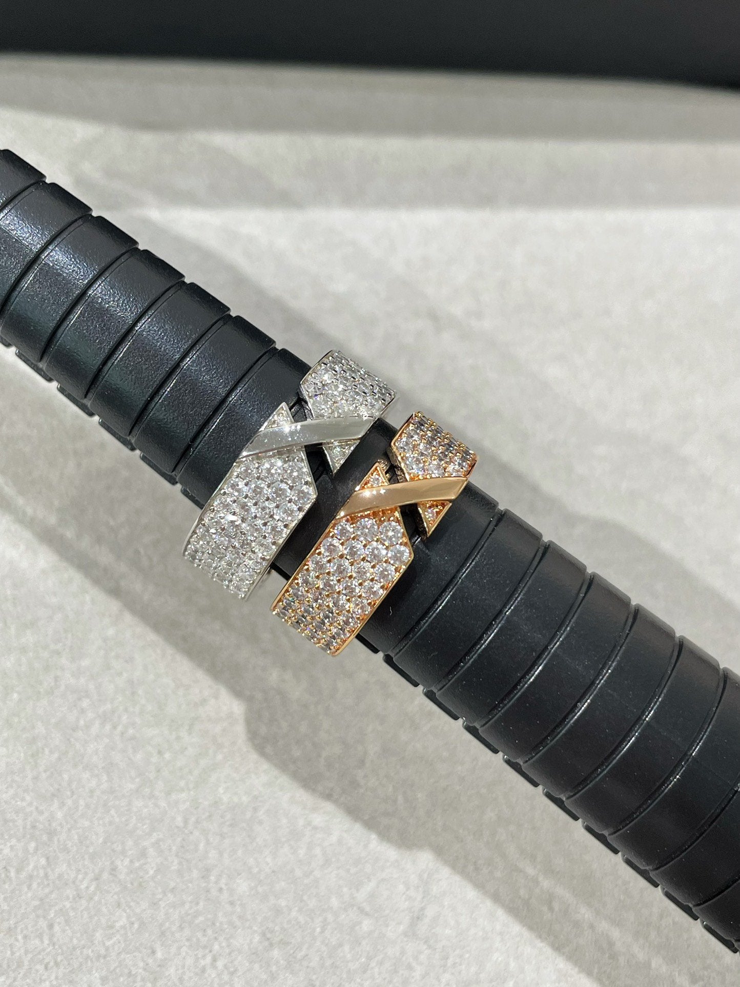 [Eternal Jewelry]LIENS EVIDENCE  DIAMOND PAVED RING