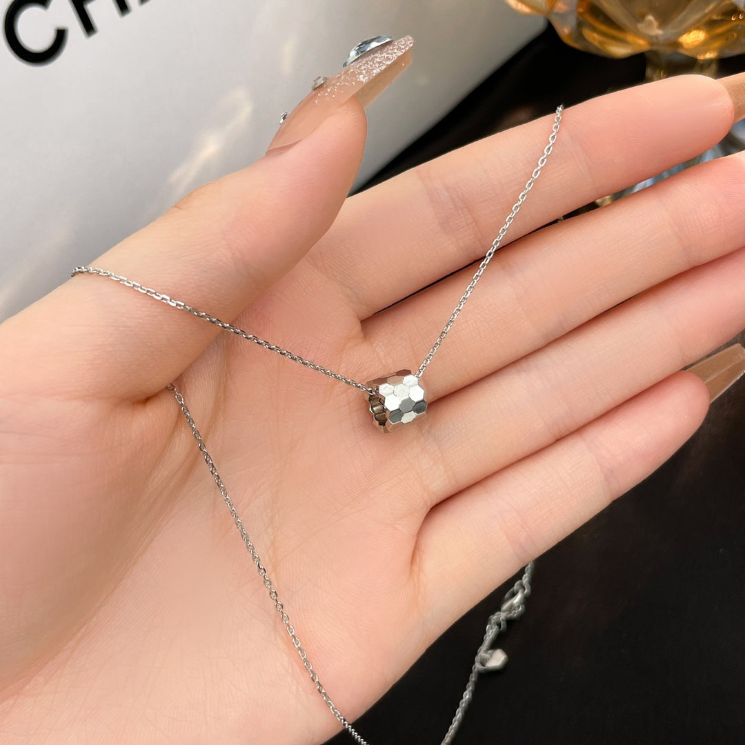 [Eternal Jewelry]BEE MINI NECKLACE