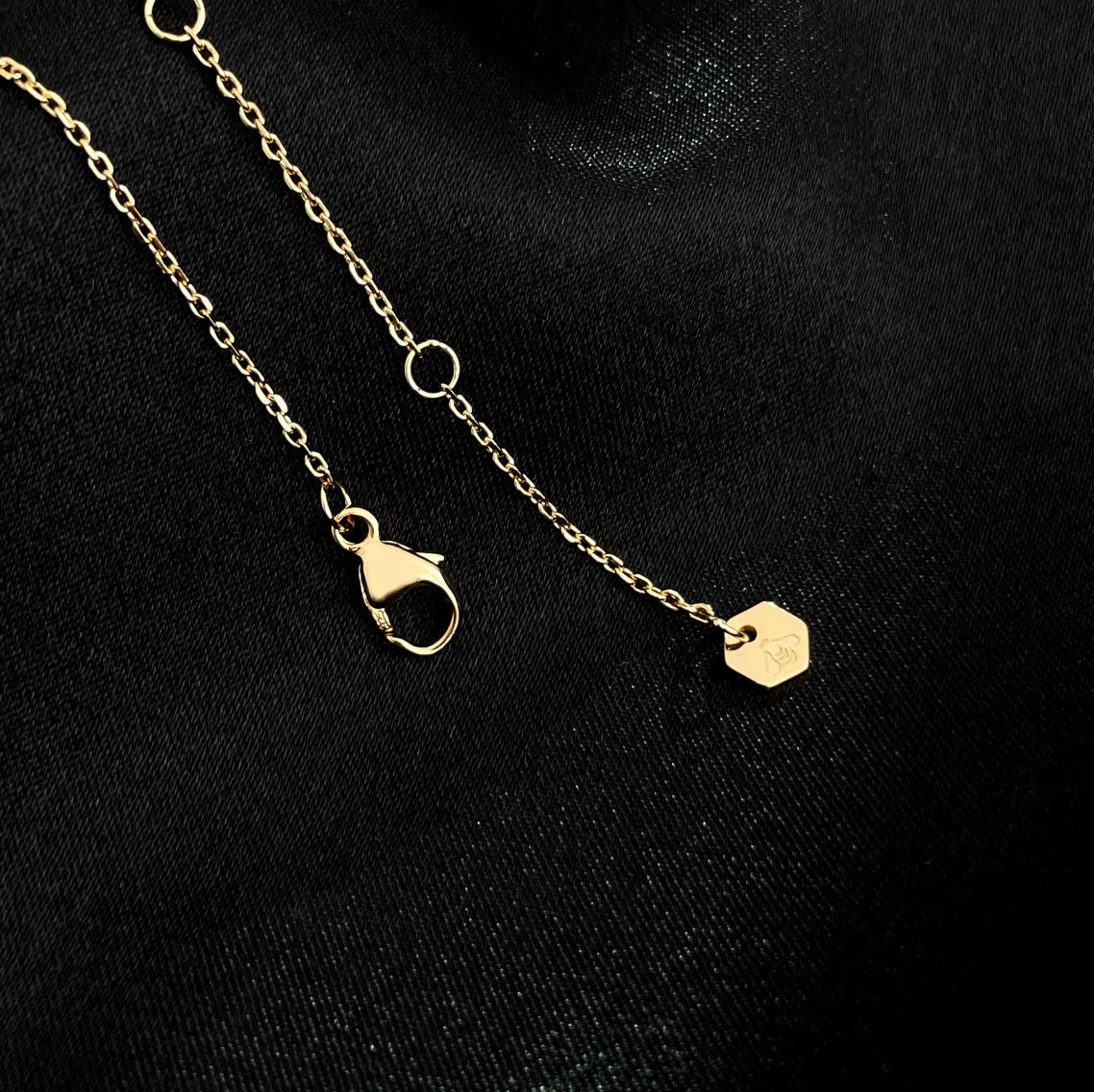 [Eternal Jewelry]BEE MINI NECKLACE