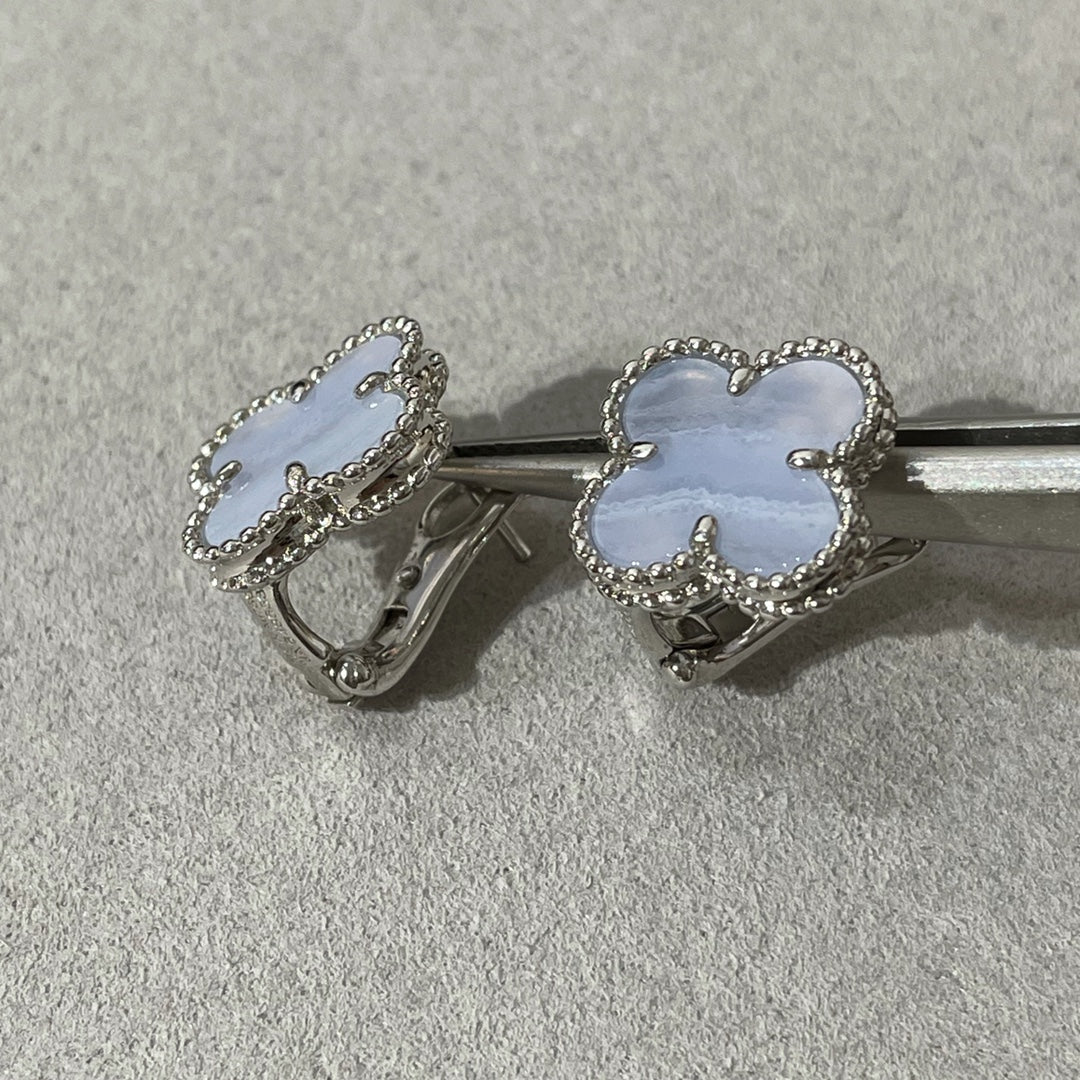 [Eternal Jewelry]CLOVER CHALCEDONY SILVER STUD EARRINGS