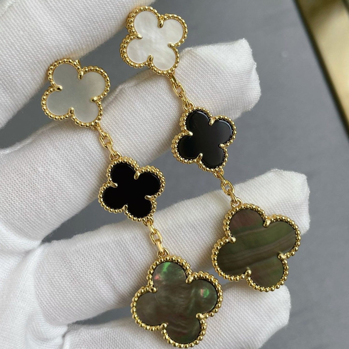 [Eternal Jewelry]CLOVER 3 MOTIF MOP ONYX DARK MOP PINK GOLD EARRINGS