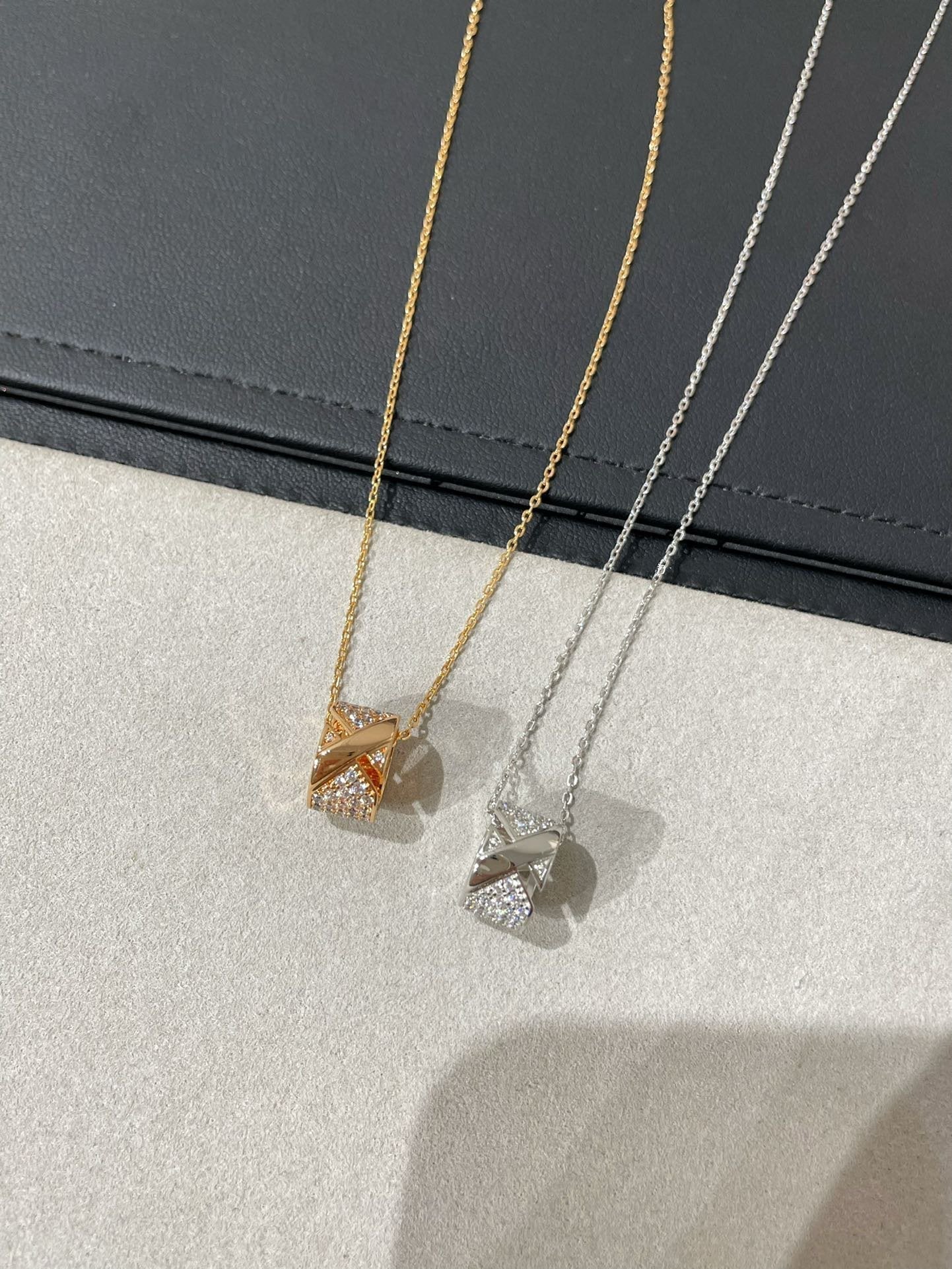 [Eternal Jewelry]LIENS EVIDENCE DIAMOND PAVED NECKLACE