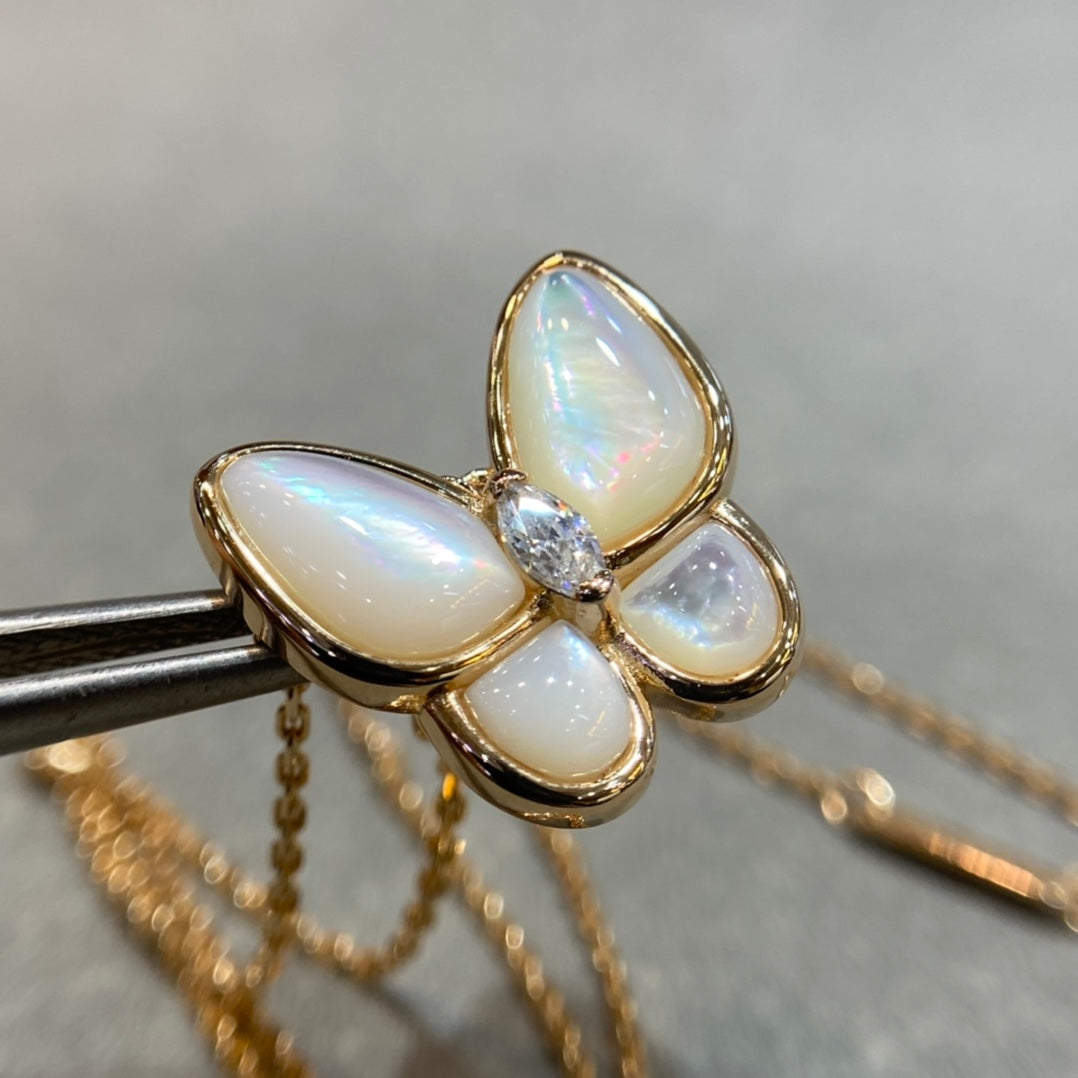 [Eternal Jewelry]BUTTERFLY MOP DIAMOND NECKLACE