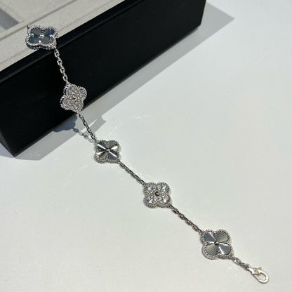 [Eternal Jewelry] CLOVER 5 MOTIF LASER BRACELET COLLECTION