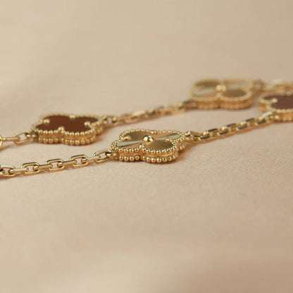 [Eternal Jewelry] CLOVER 5 MOTIF RED CORNELIAN BRACELET COLLECTION