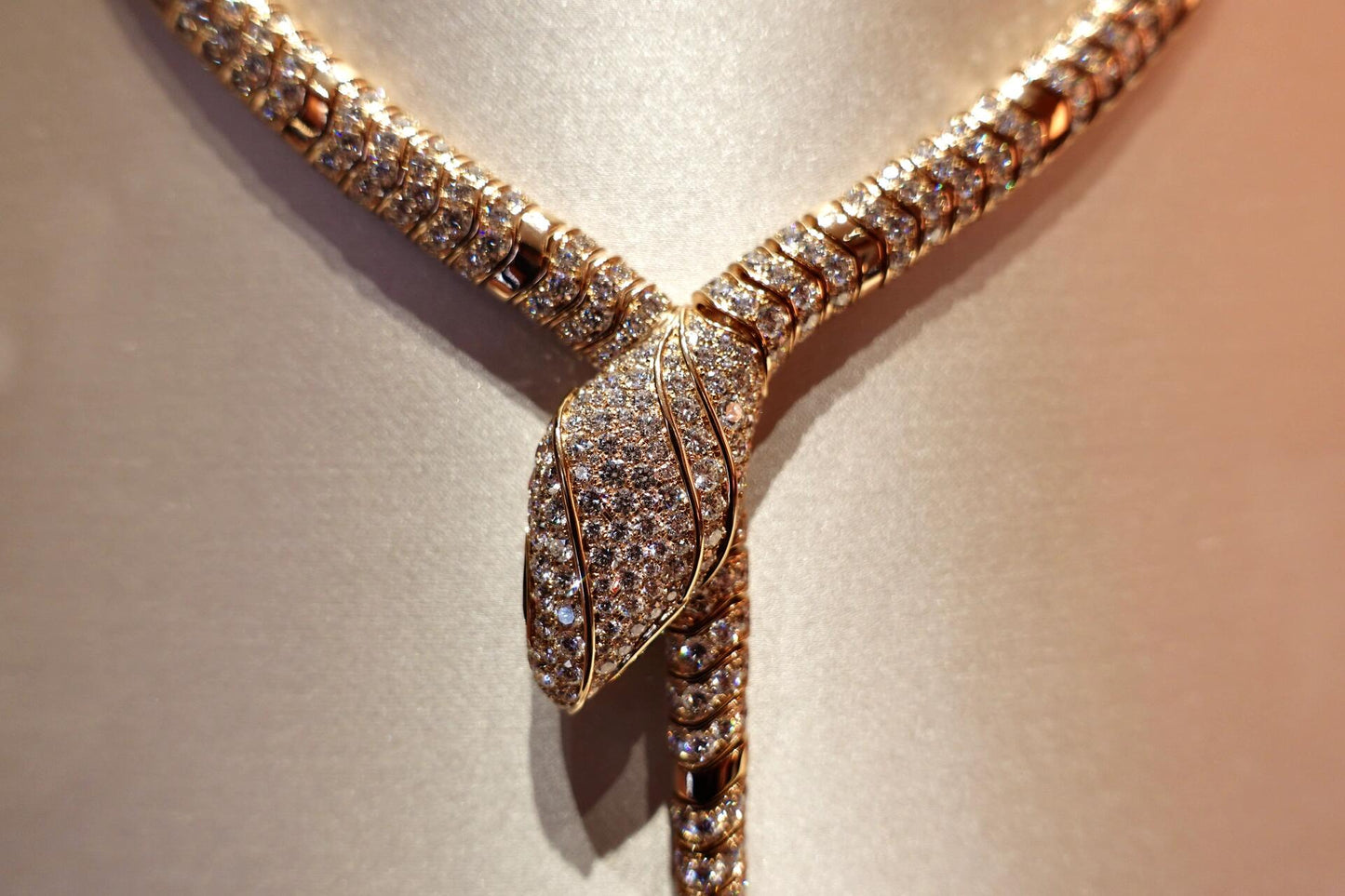 [✨Eternal Jewelry✨]HAUTE COUTURE GOLD SERPENTI NECKLACE