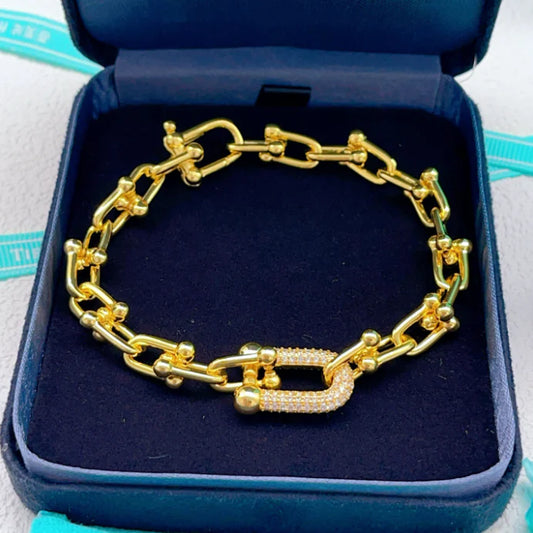 [Eternal jewelry] TF HORSESHOE BUCKLE DIAMOND BRACELET