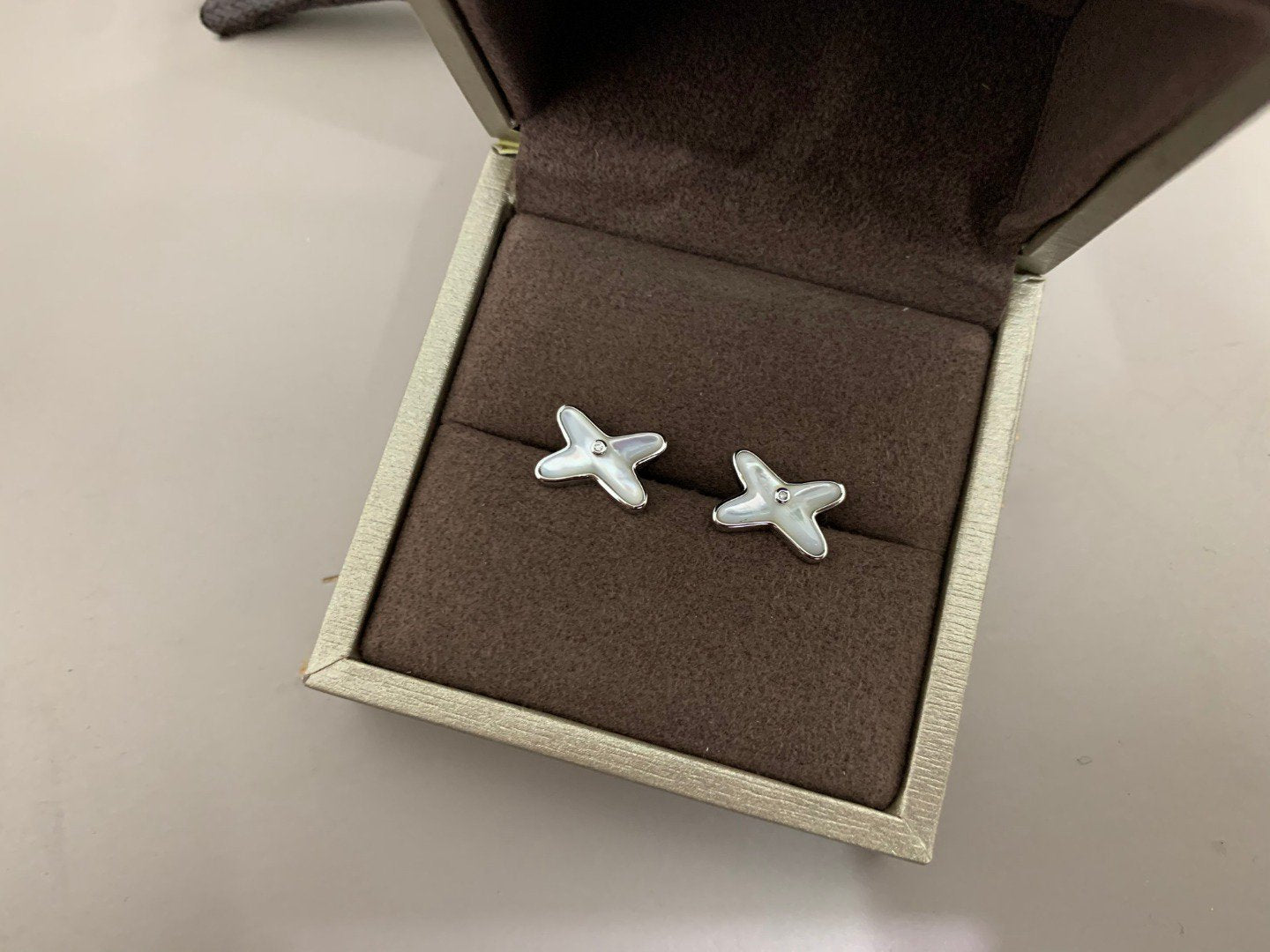 [Eternal Jewelry]JEUX DE WHITE MOP SILVER DIAMOND EARRINGS