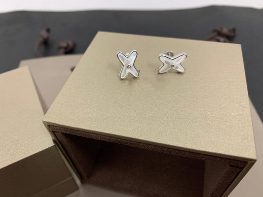 [Eternal Jewelry]JEUX DE WHITE MOP SILVER DIAMOND EARRINGS