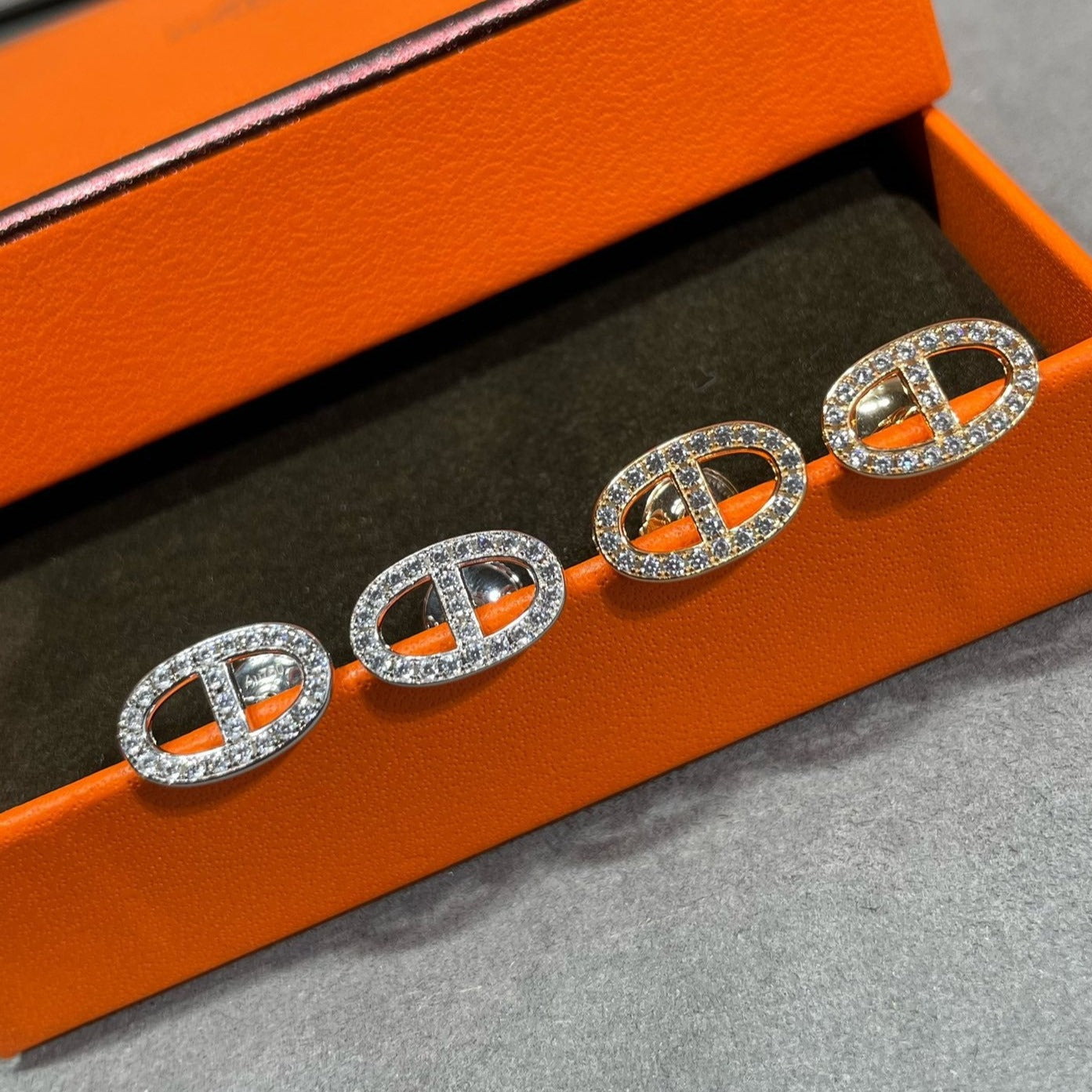 [Eternal Jewelry]HM FULL DIAMOND PIG NOSE STUD EARRINGS
