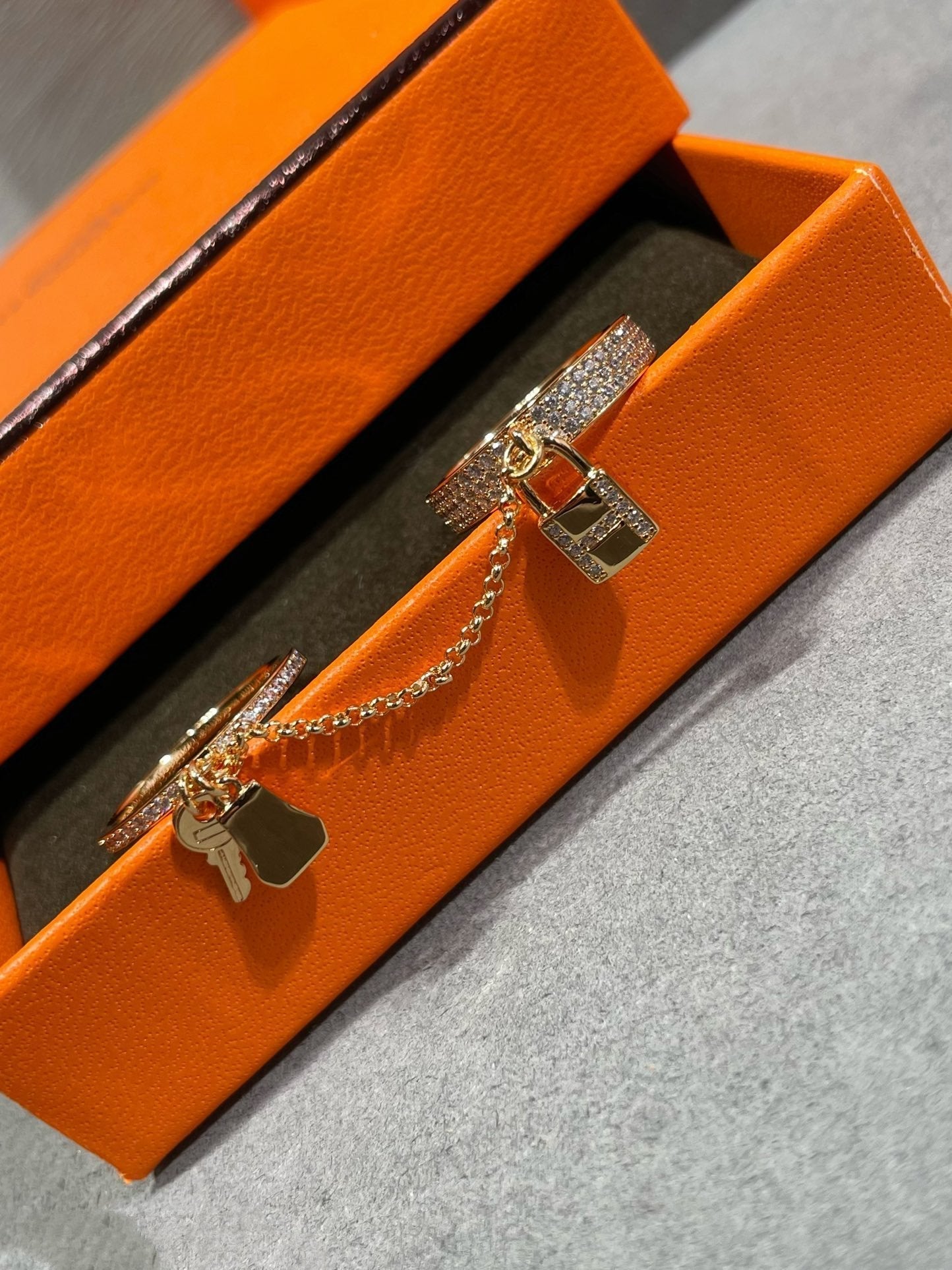 [Eternal Jewelry]HM KELLY CLOCHETTE DOUBLE RING ダイヤモンド入り