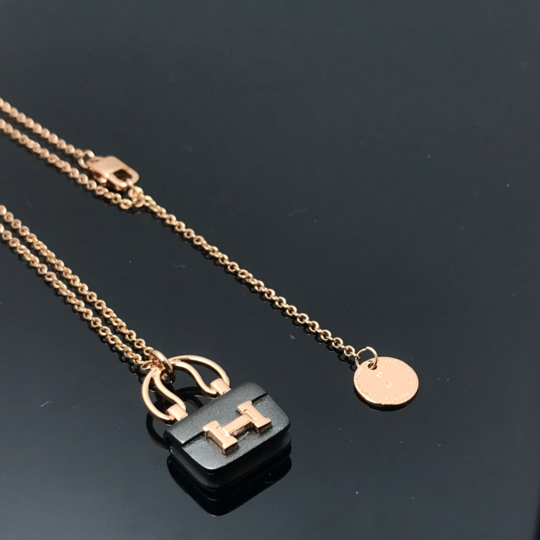 [Eternal Jewelry]WOMEN'S HM AMULETTES CONSTANCE PENDANT NECKLACE
