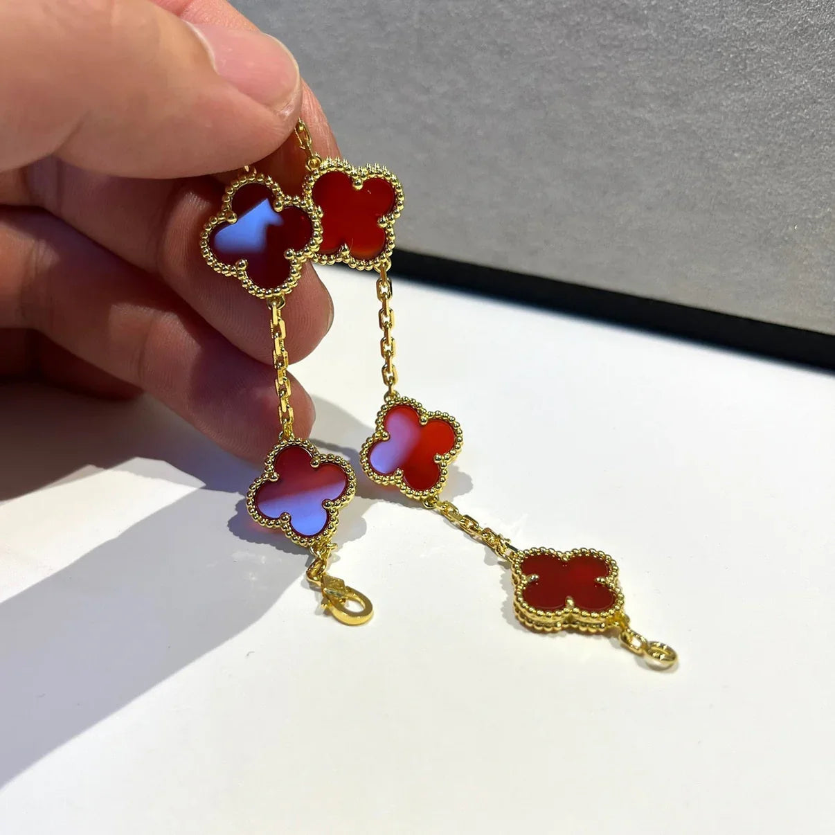 [Eternal Jewelry] CLOVER 5 MOTIF RED CORNELIAN BRACELET COLLECTION