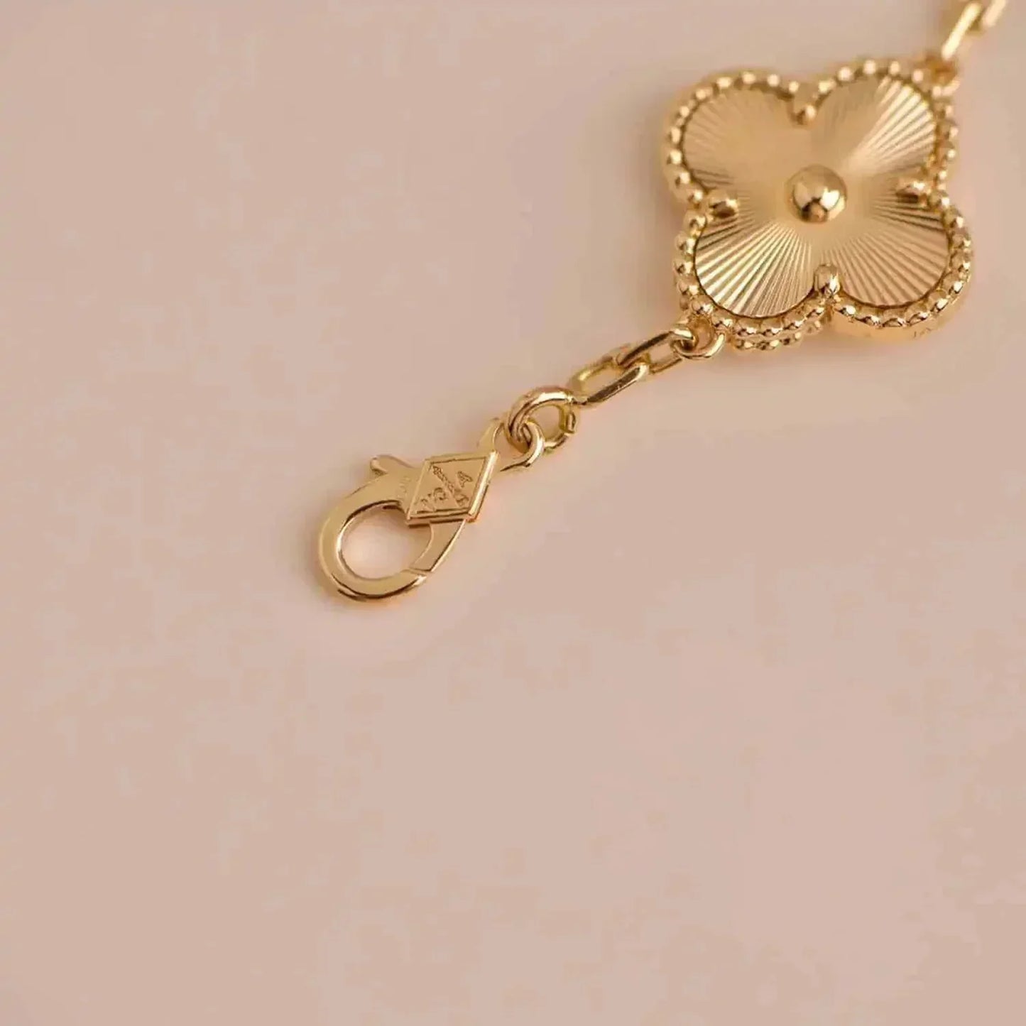 [Eternal Jewelry] CLOVER 5 MOTIF LASER BRACELET COLLECTION