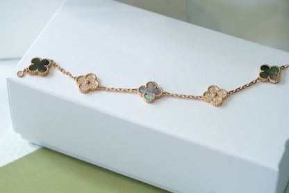 [Eternal Jewelry] CLOVER 5 MOTIF GRAY MOP BRACELET COLLECTION